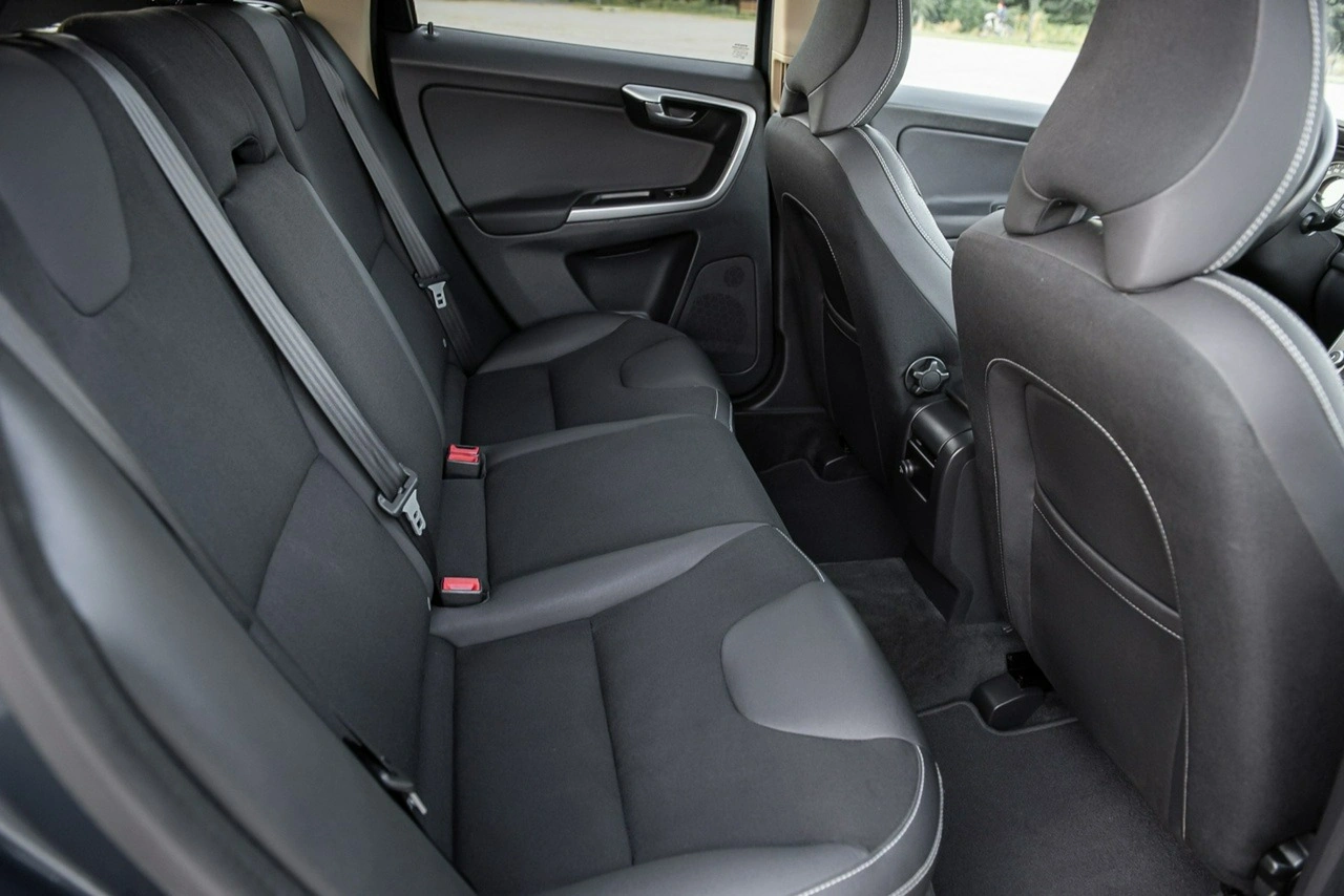 Volvo XC 60 - Zdjęcie 8