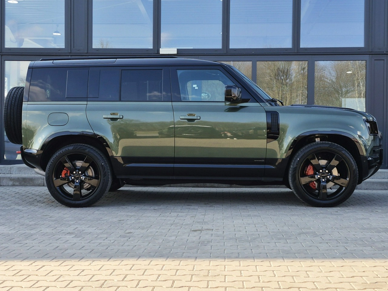 Land Rover Defender - Zdjęcie 4