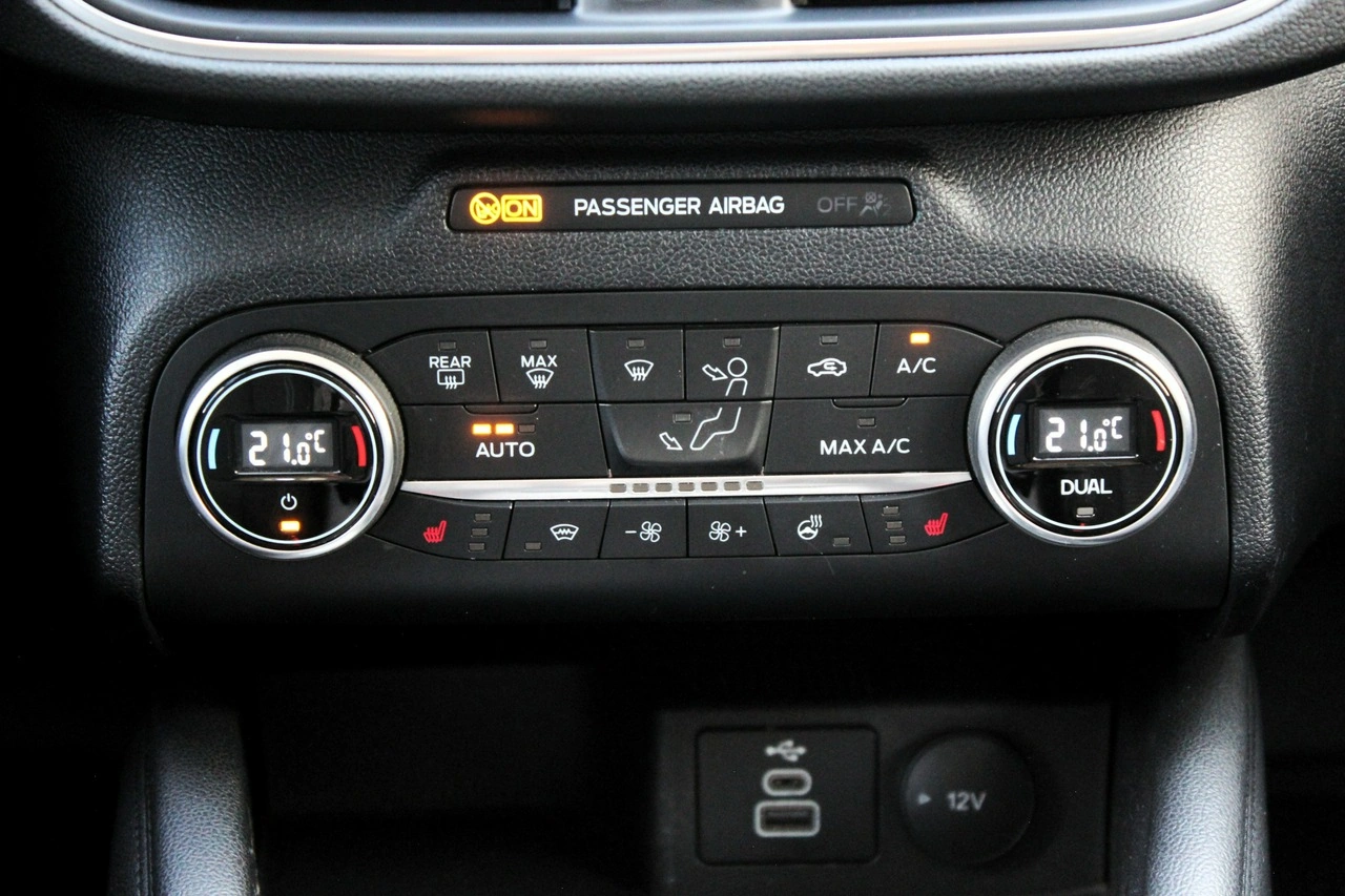 Ford Kuga - Zdjęcie 14