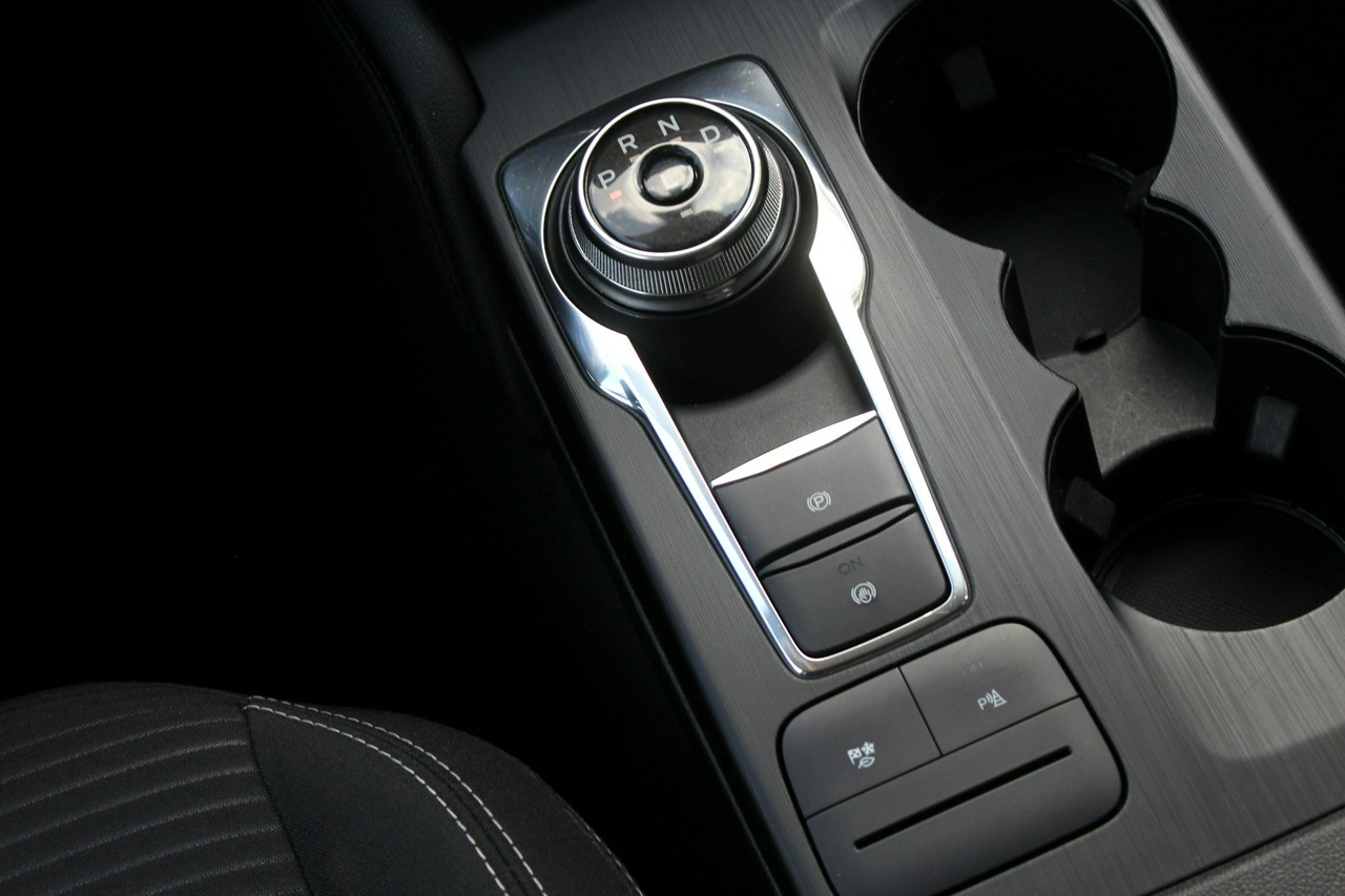 Ford Kuga - Zdjęcie 15