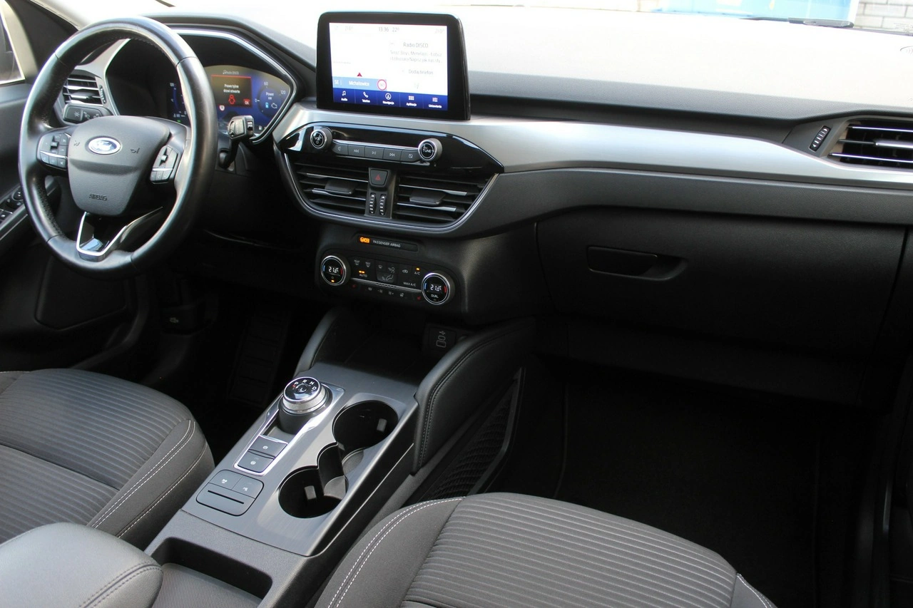 Ford Kuga - Zdjęcie 27