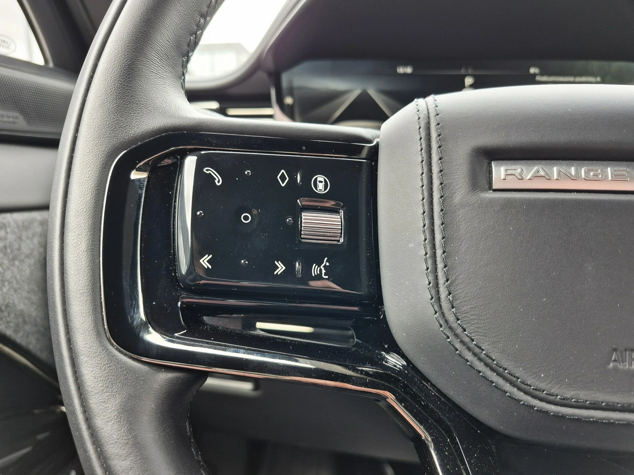 Land Rover Range Rover Sport - Zdjęcie 28