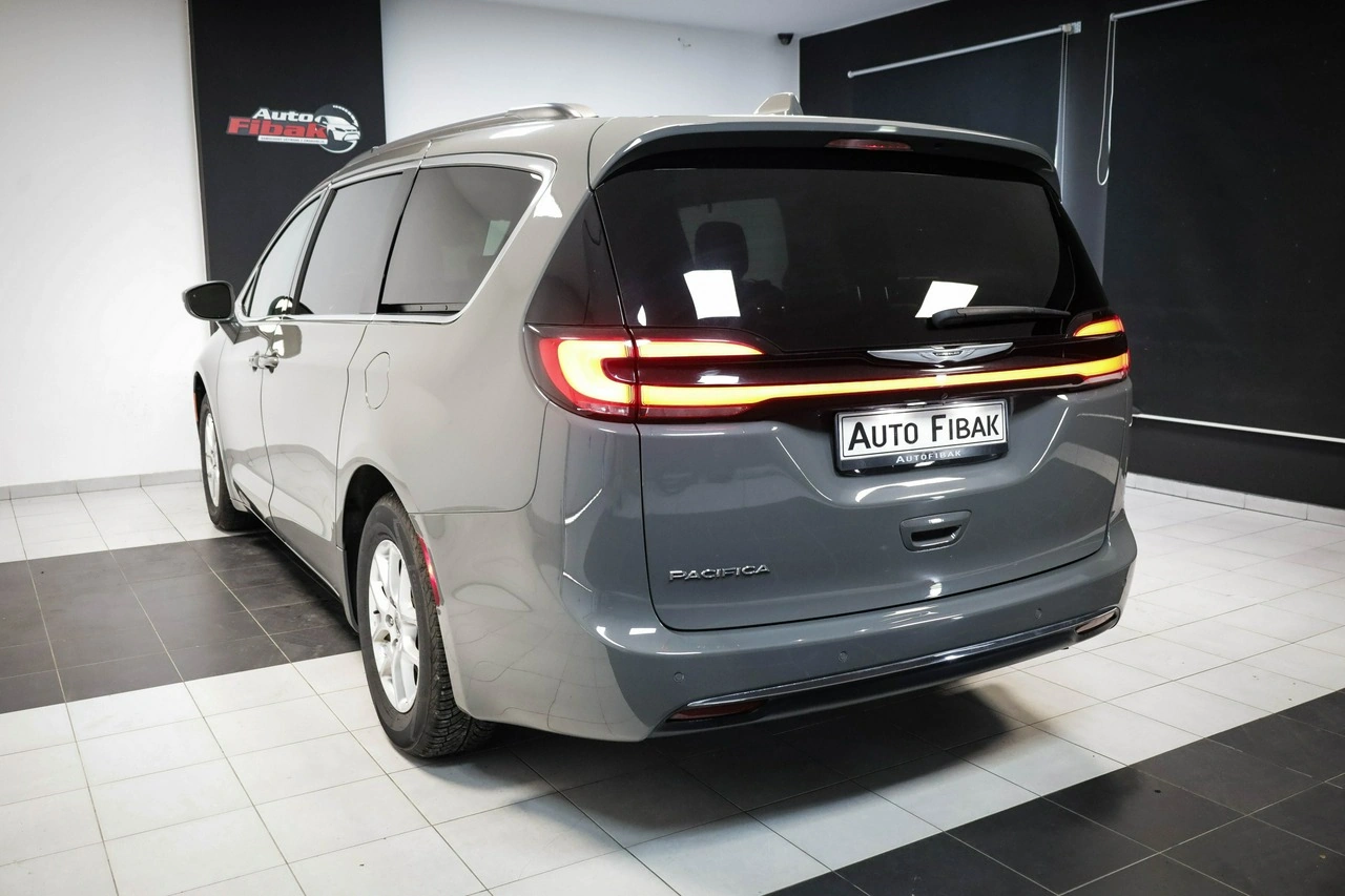 Chrysler Pacifica - Zdjęcie 9