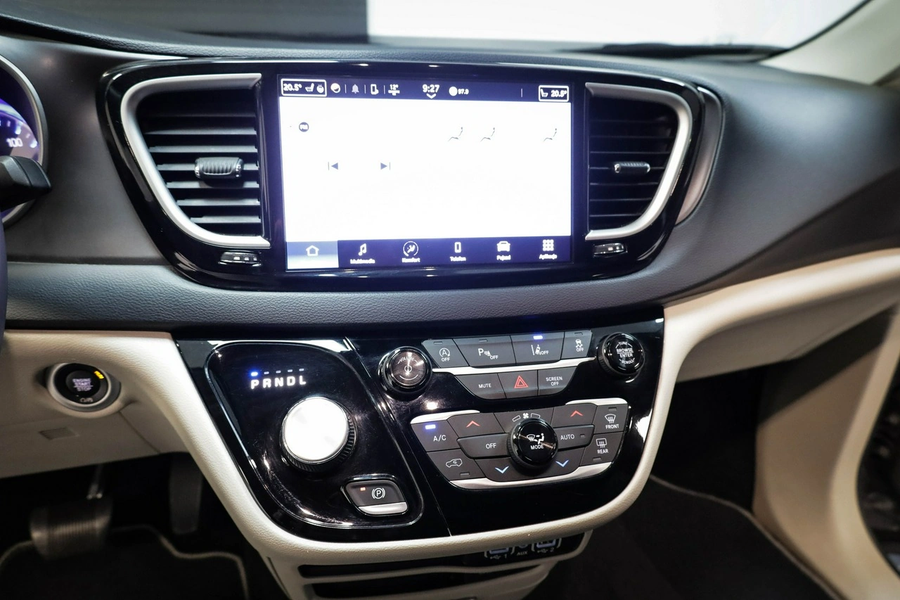 Chrysler Pacifica - Zdjęcie 21