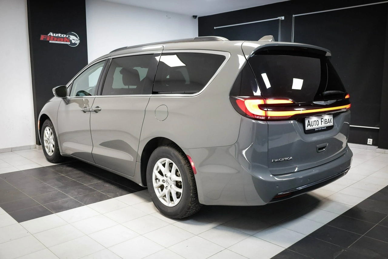 Chrysler Pacifica - Zdjęcie 8