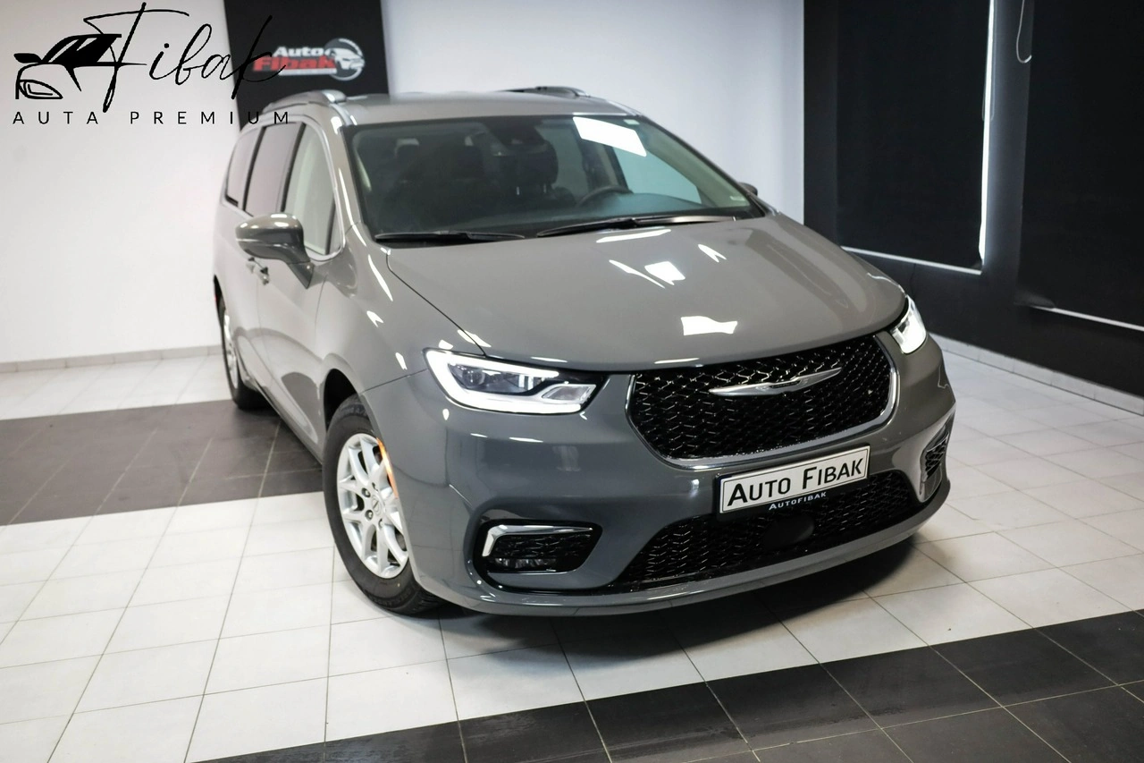 Chrysler Pacifica - Główne zdjęcie