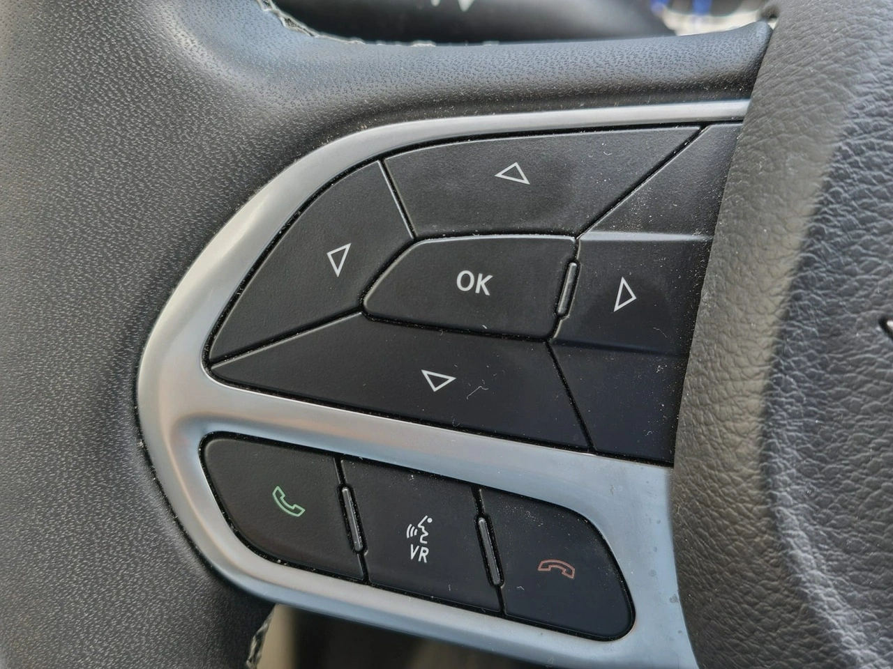 Chrysler Pacifica - Zdjęcie 9