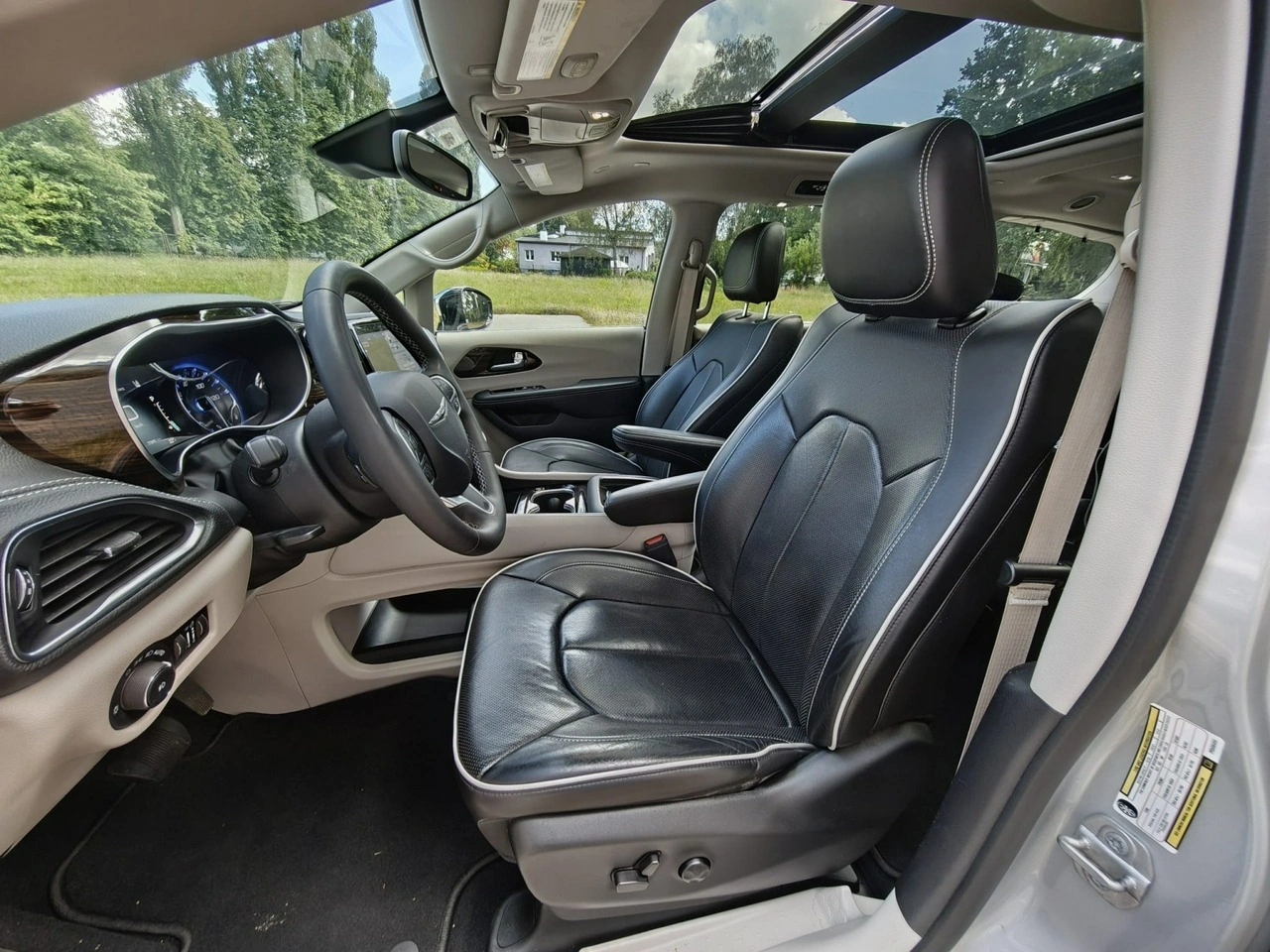 Chrysler Pacifica - Zdjęcie 26