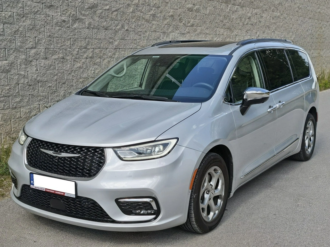 Chrysler Pacifica - Zdjęcie 2