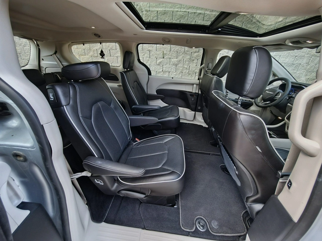 Chrysler Pacifica - Zdjęcie 29