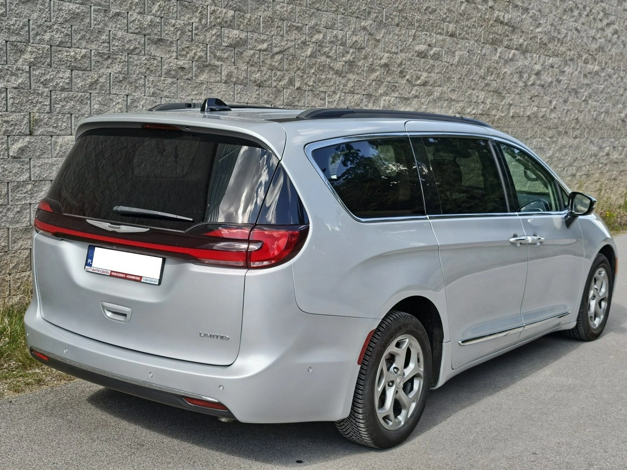 Chrysler Pacifica - Zdjęcie 3