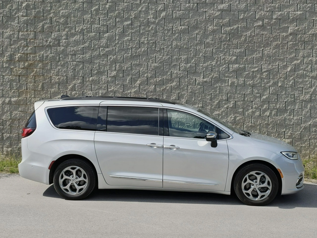 Chrysler Pacifica - Zdjęcie 6