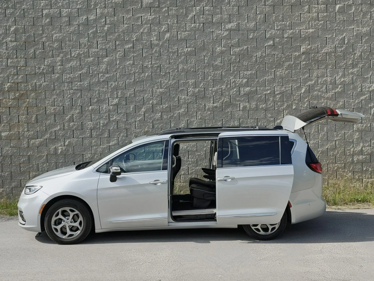 Chrysler Pacifica - Zdjęcie 8