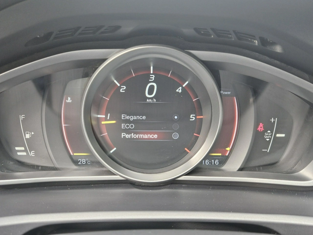Volvo V40 - Zdjęcie 14