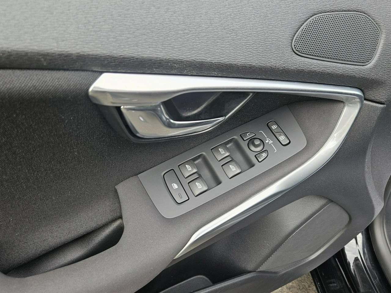 Volvo V40 - Zdjęcie 16