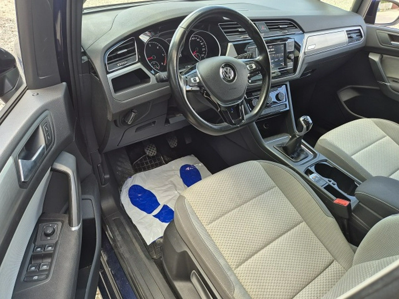 Volkswagen Touran - Zdjęcie 14