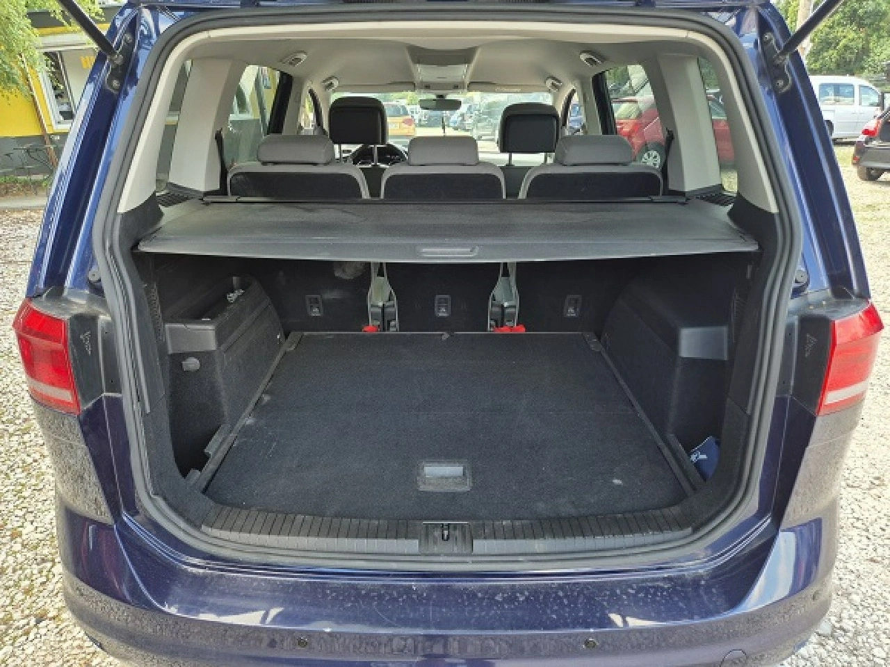Volkswagen Touran - Zdjęcie 17