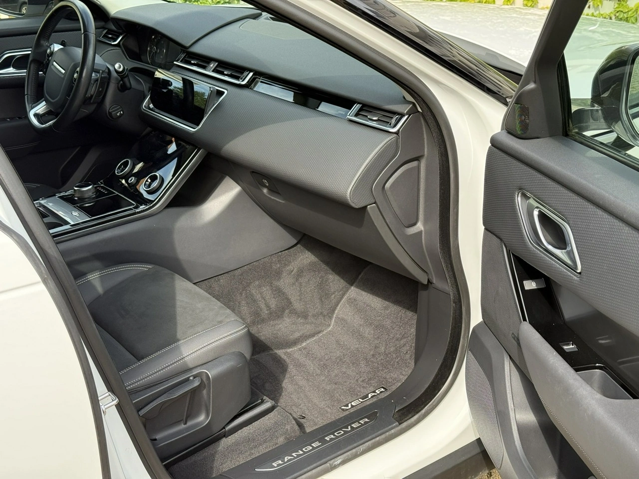 Land Rover Range Rover Velar - Zdjęcie 19