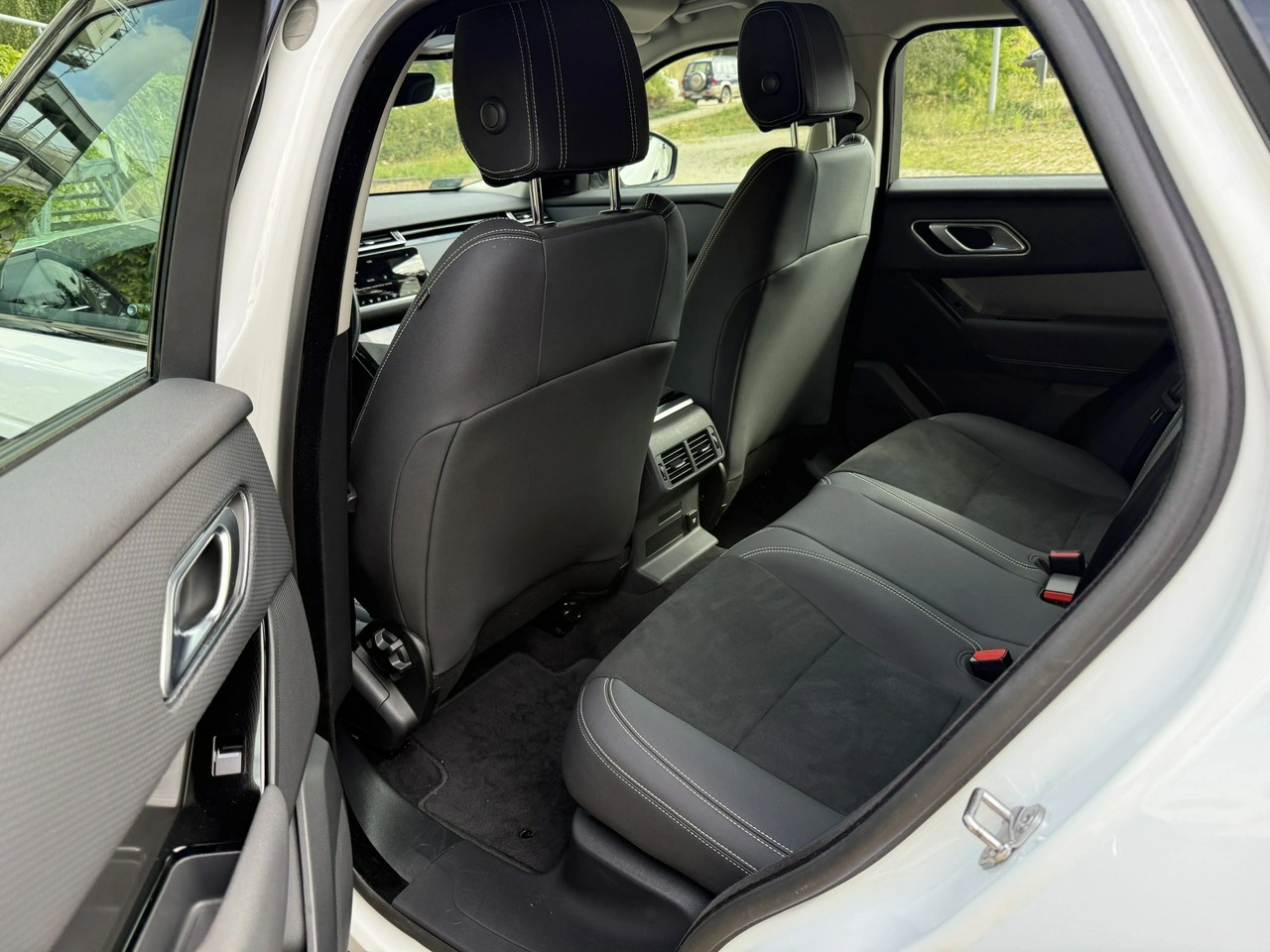 Land Rover Range Rover Velar - Zdjęcie 21