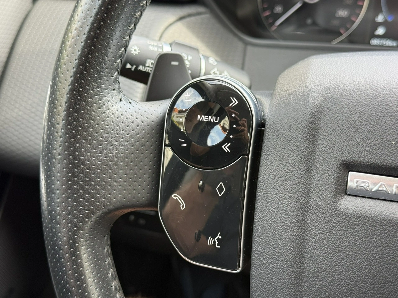 Land Rover Range Rover Velar - Zdjęcie 23