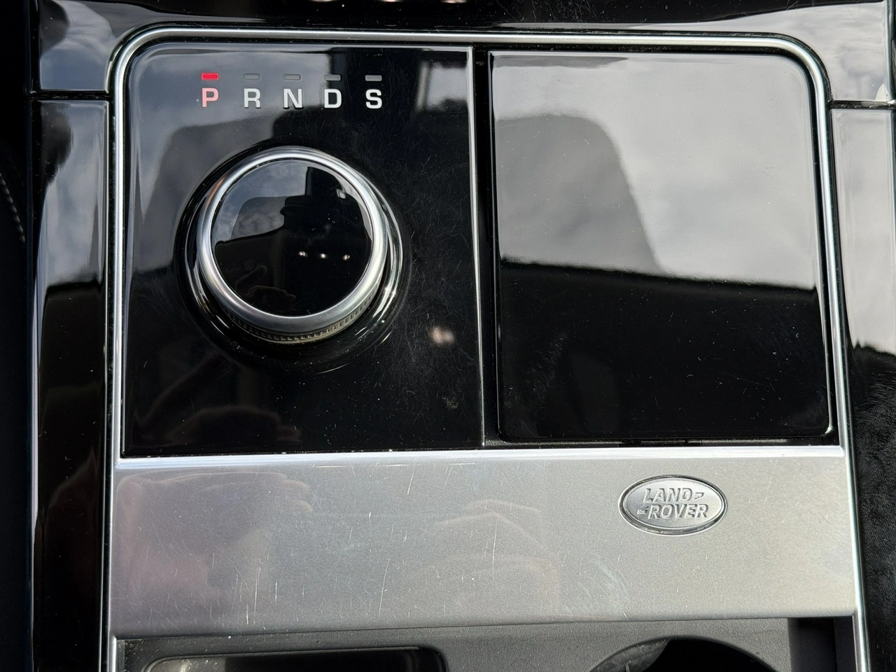Land Rover Range Rover Velar - Zdjęcie 27