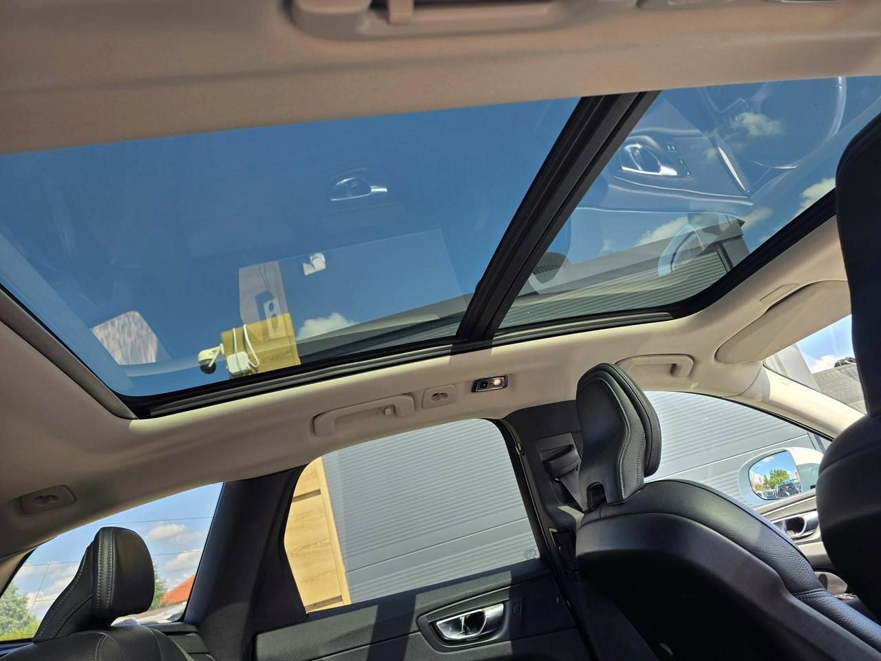 Volvo XC 60 - Zdjęcie 9