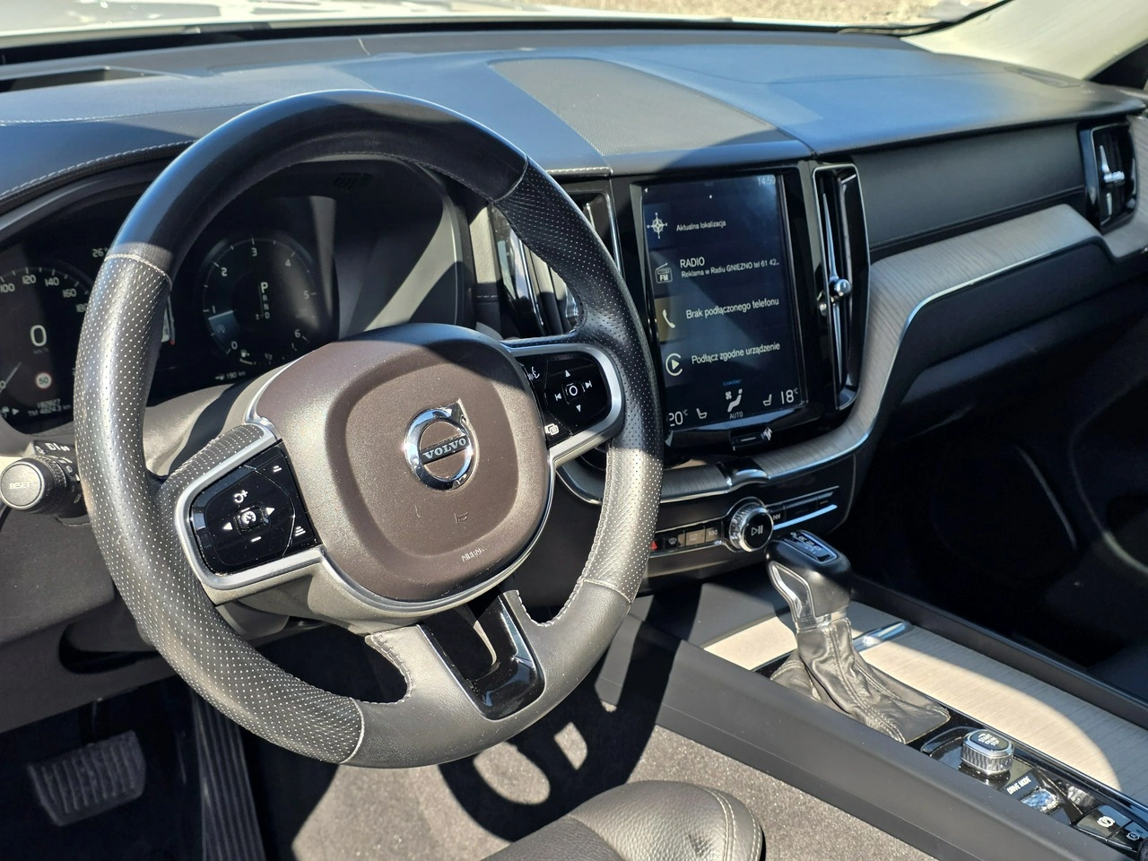 Volvo XC 60 - Zdjęcie 10