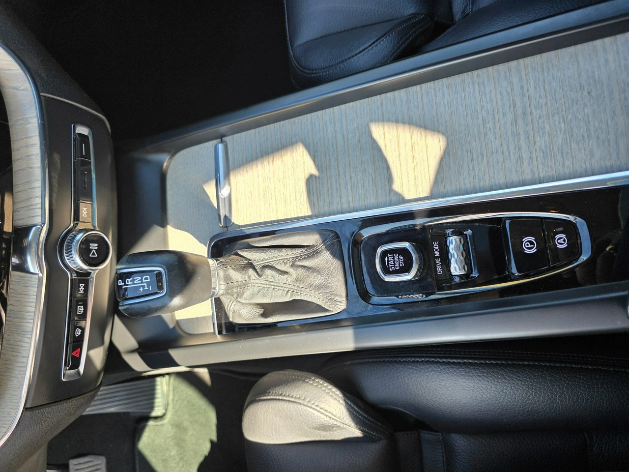 Volvo XC 60 - Zdjęcie 2