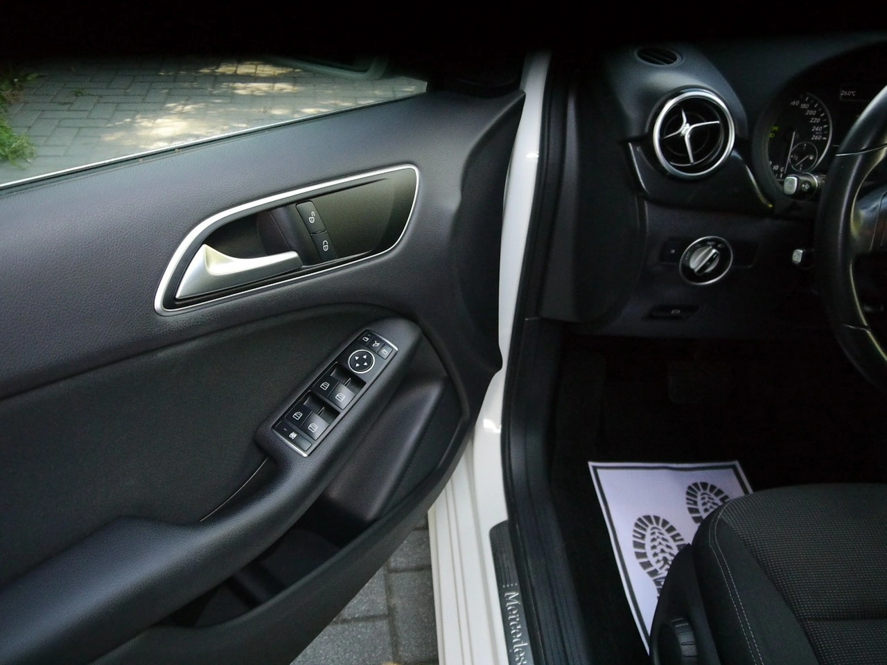 Mercedes B 180 - Zdjęcie 35
