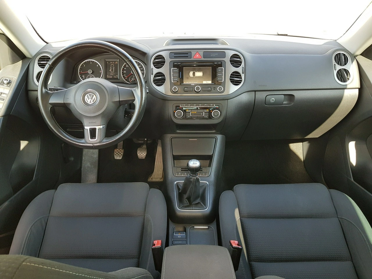Volkswagen Tiguan - Zdjęcie 11