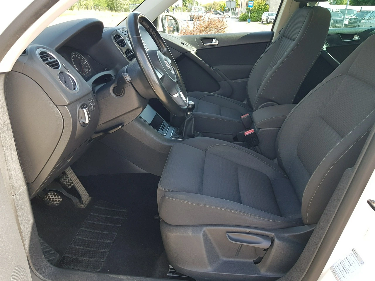 Volkswagen Tiguan - Zdjęcie 8