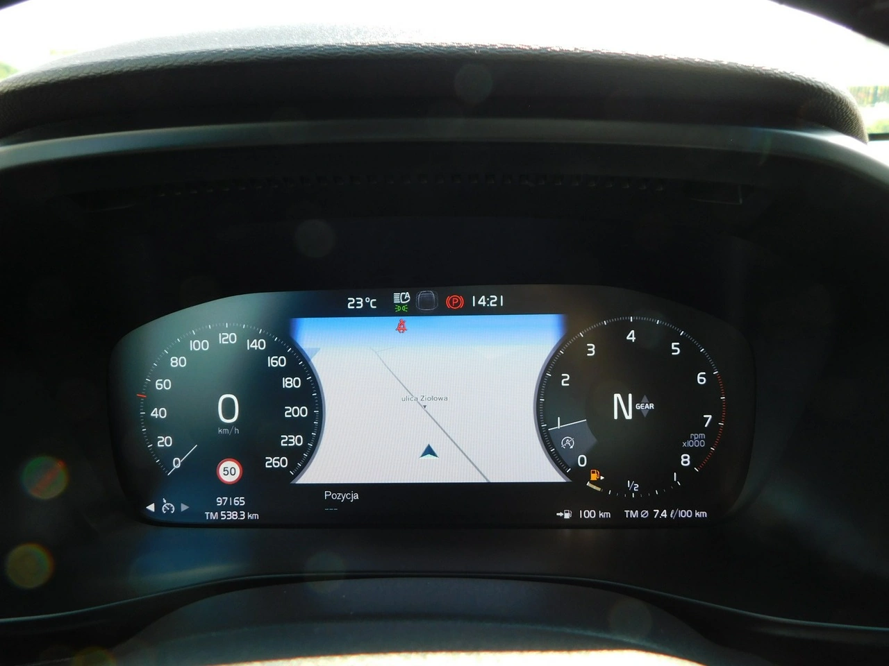 Volvo XC 40 - Zdjęcie 15