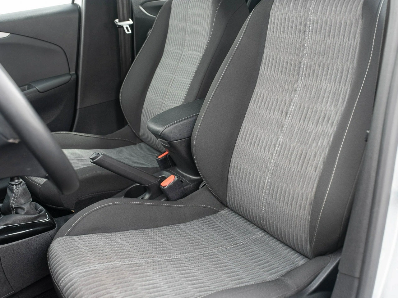 Opel Corsa - Zdjęcie 10