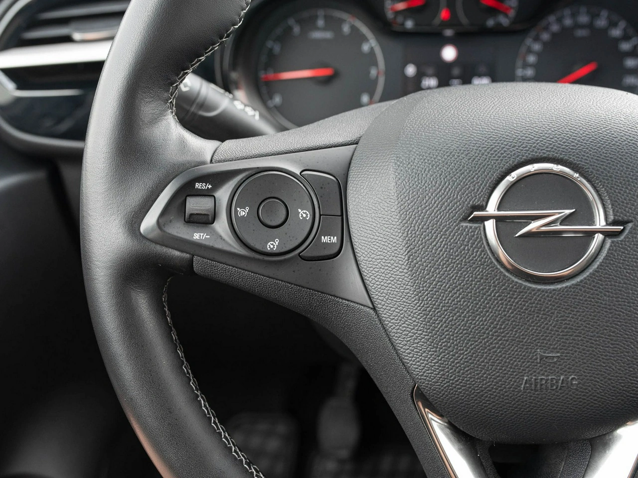 Opel Corsa - Zdjęcie 12