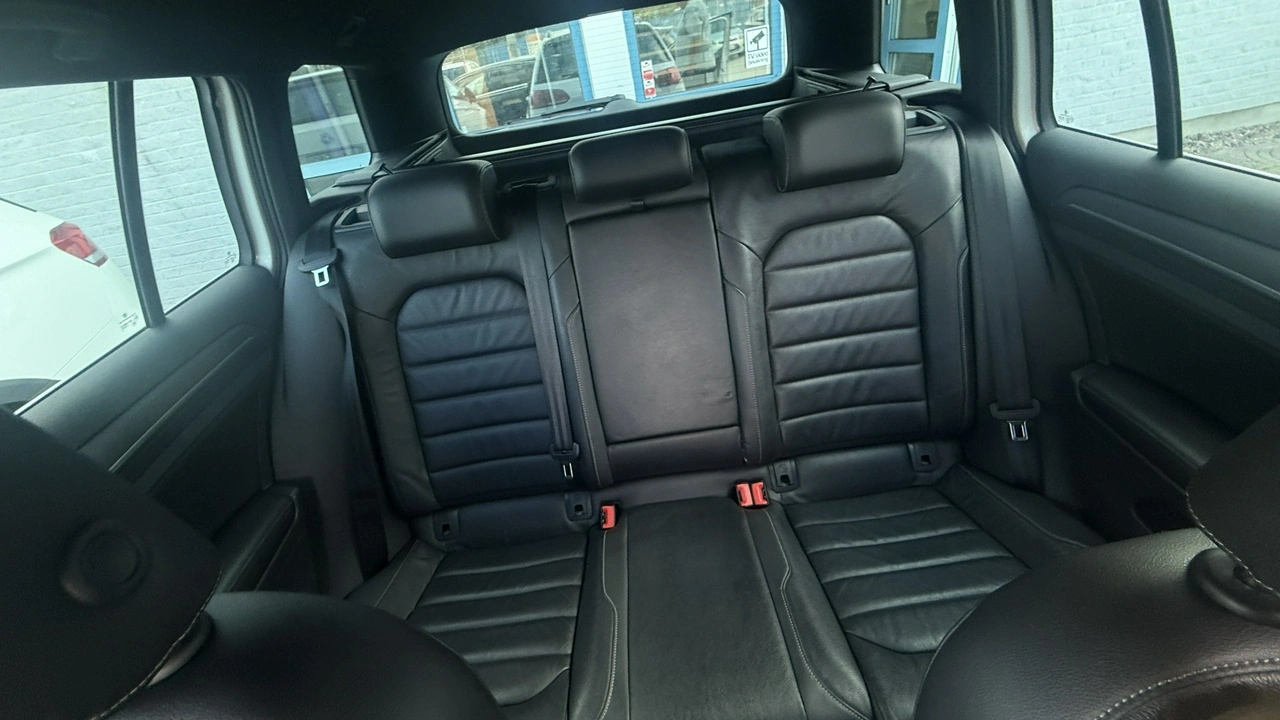 Volkswagen Golf Variant - Zdjęcie 16