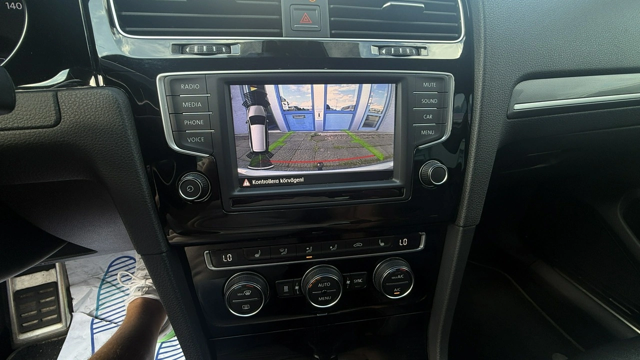 Volkswagen Golf Variant - Zdjęcie 17