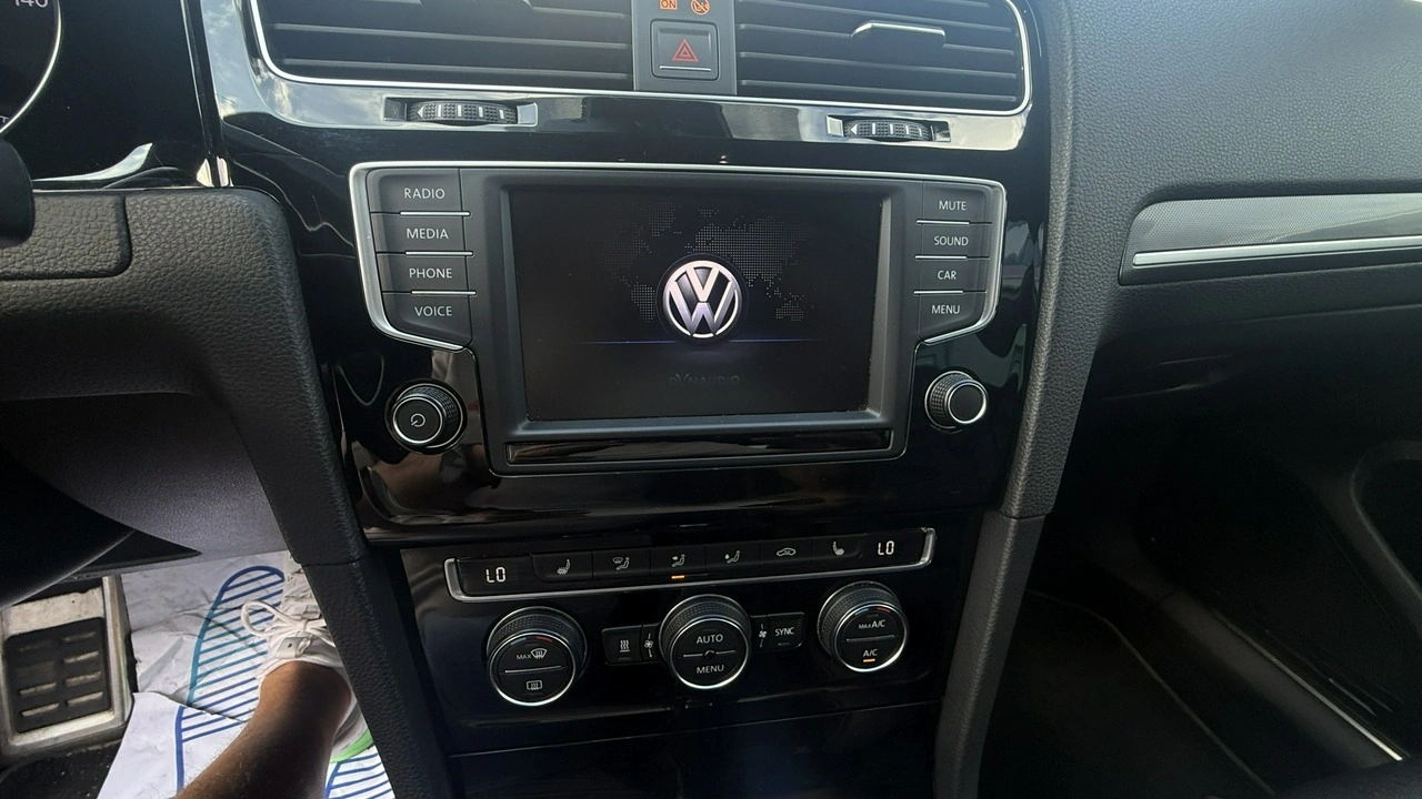Volkswagen Golf Variant - Zdjęcie 19