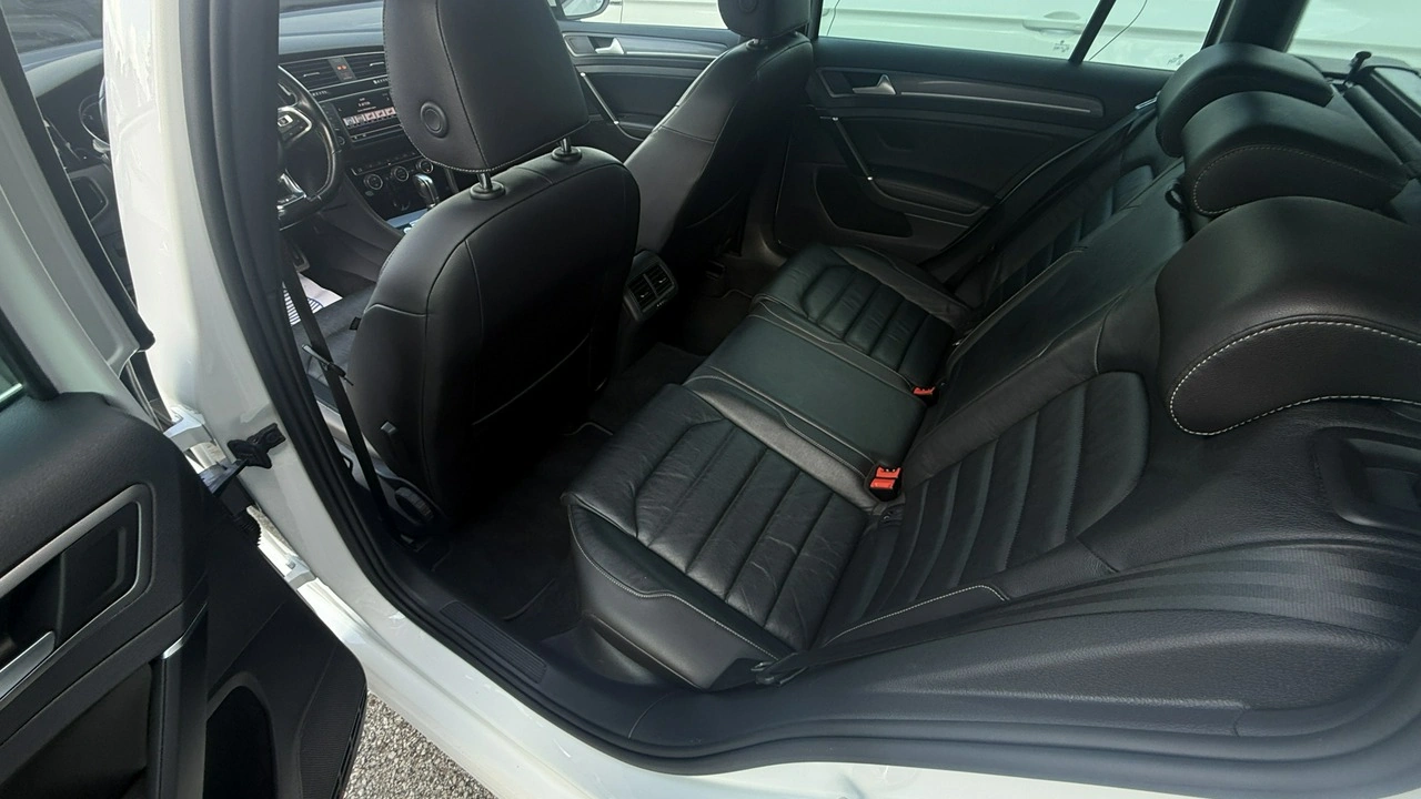 Volkswagen Golf Variant - Zdjęcie 21