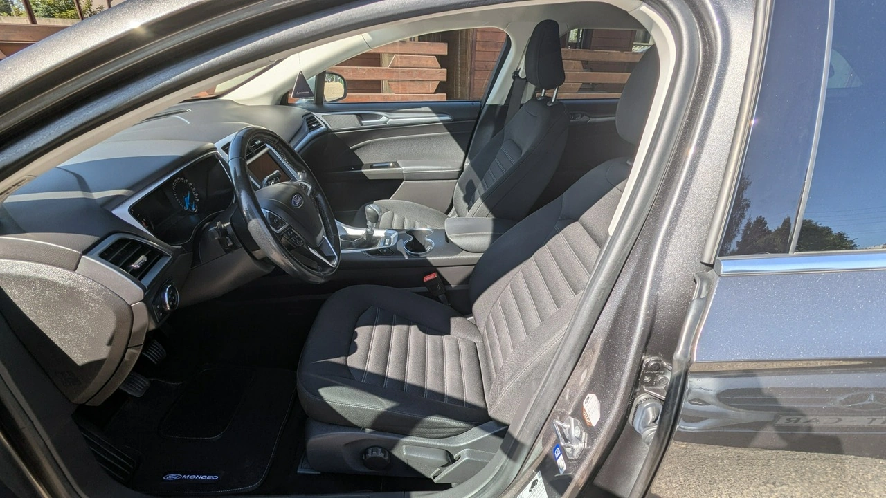 Ford Mondeo - Zdjęcie 14