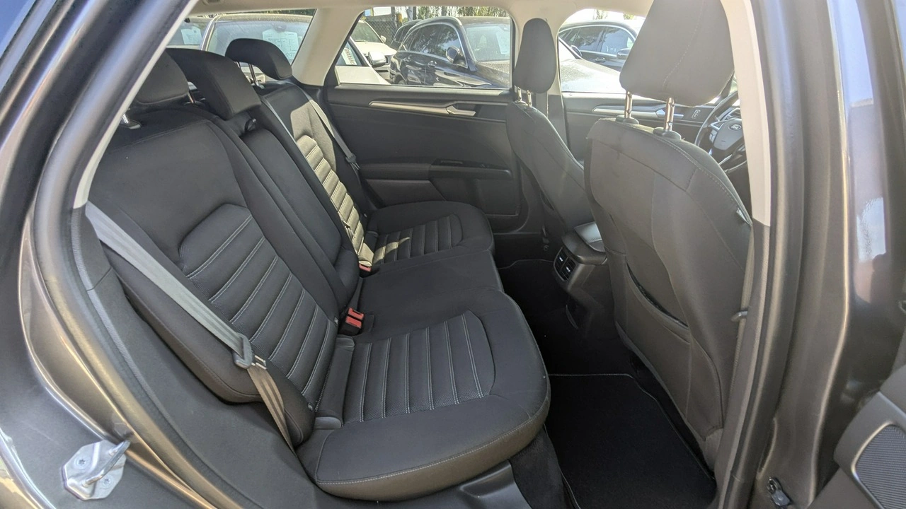Ford Mondeo - Zdjęcie 18