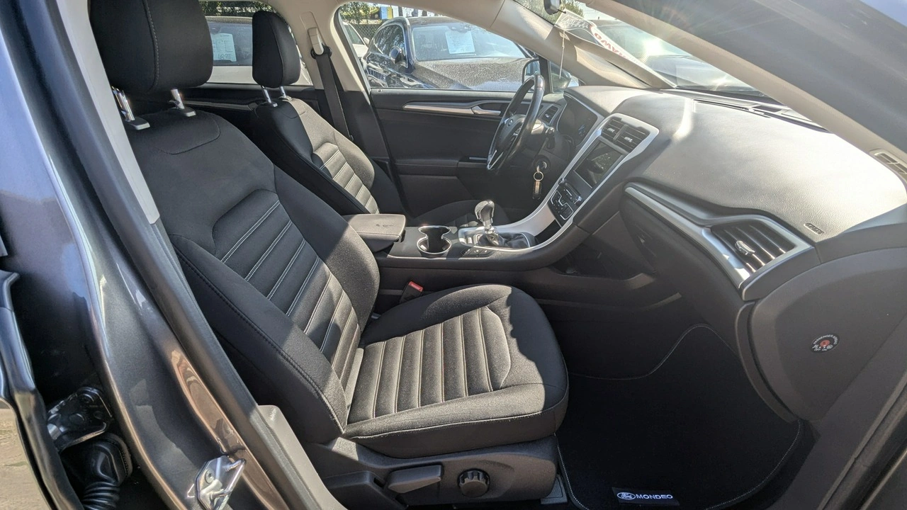 Ford Mondeo - Zdjęcie 19