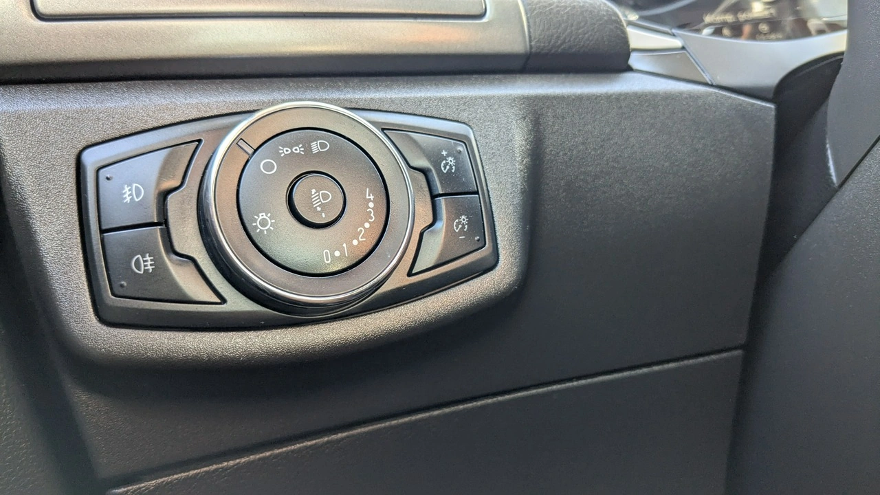 Ford Mondeo - Zdjęcie 29