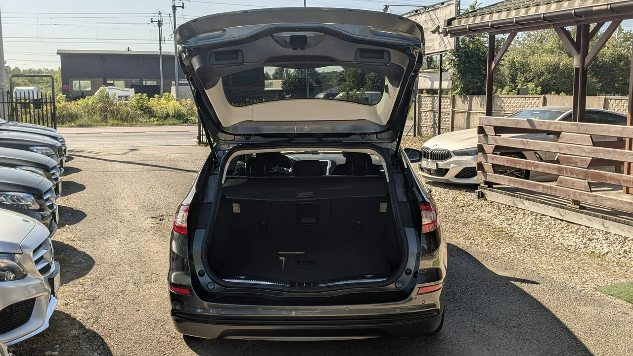 Ford Mondeo - Zdjęcie 32