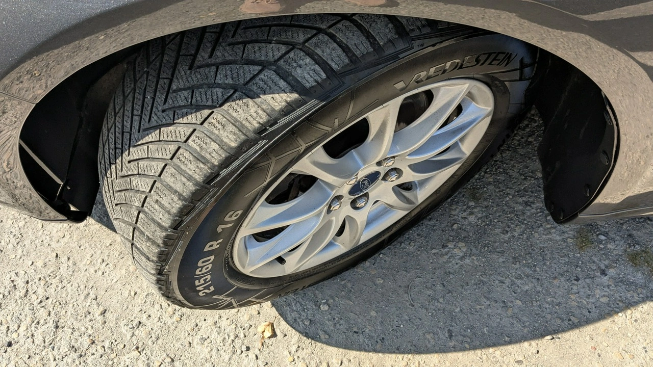 Ford Mondeo - Zdjęcie 37