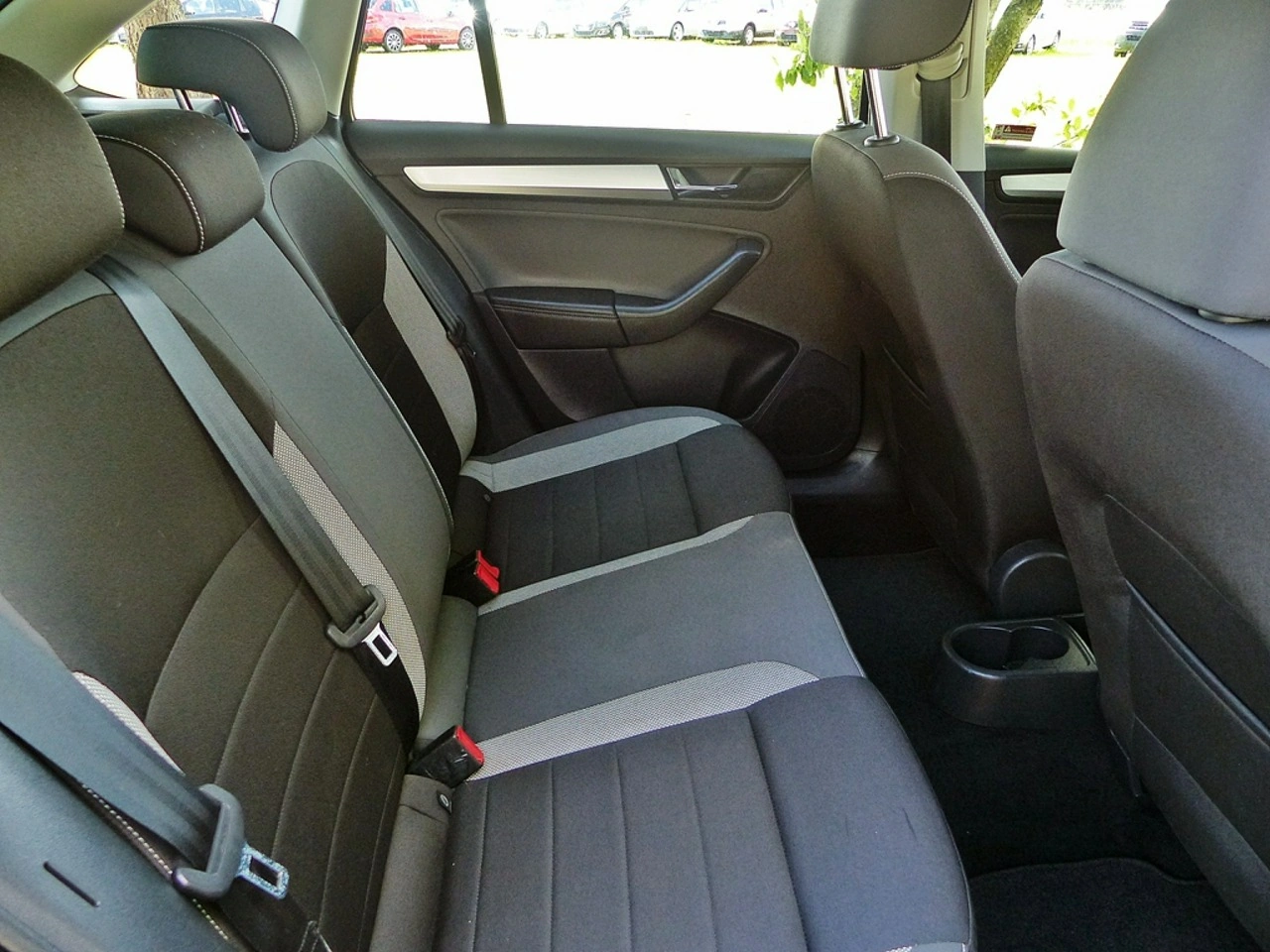 Skoda RAPID - Zdjęcie 22