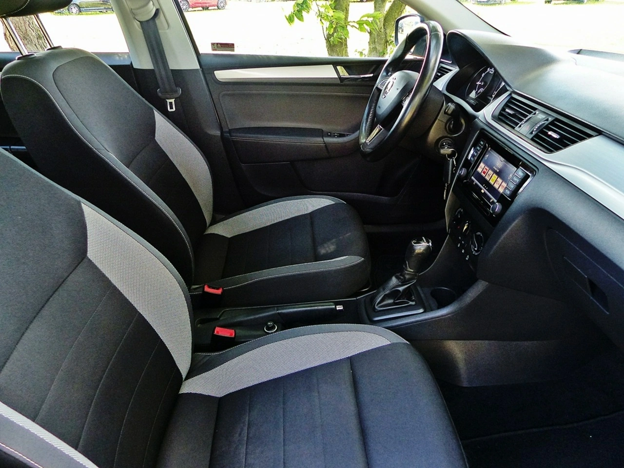 Skoda RAPID - Zdjęcie 24
