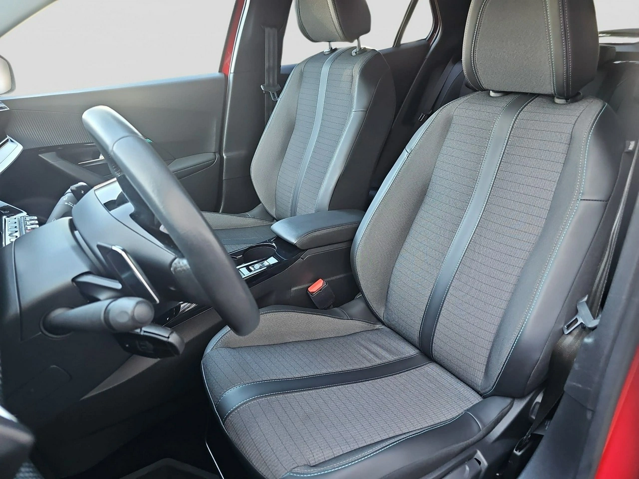 Peugeot 2008 - Zdjęcie 17