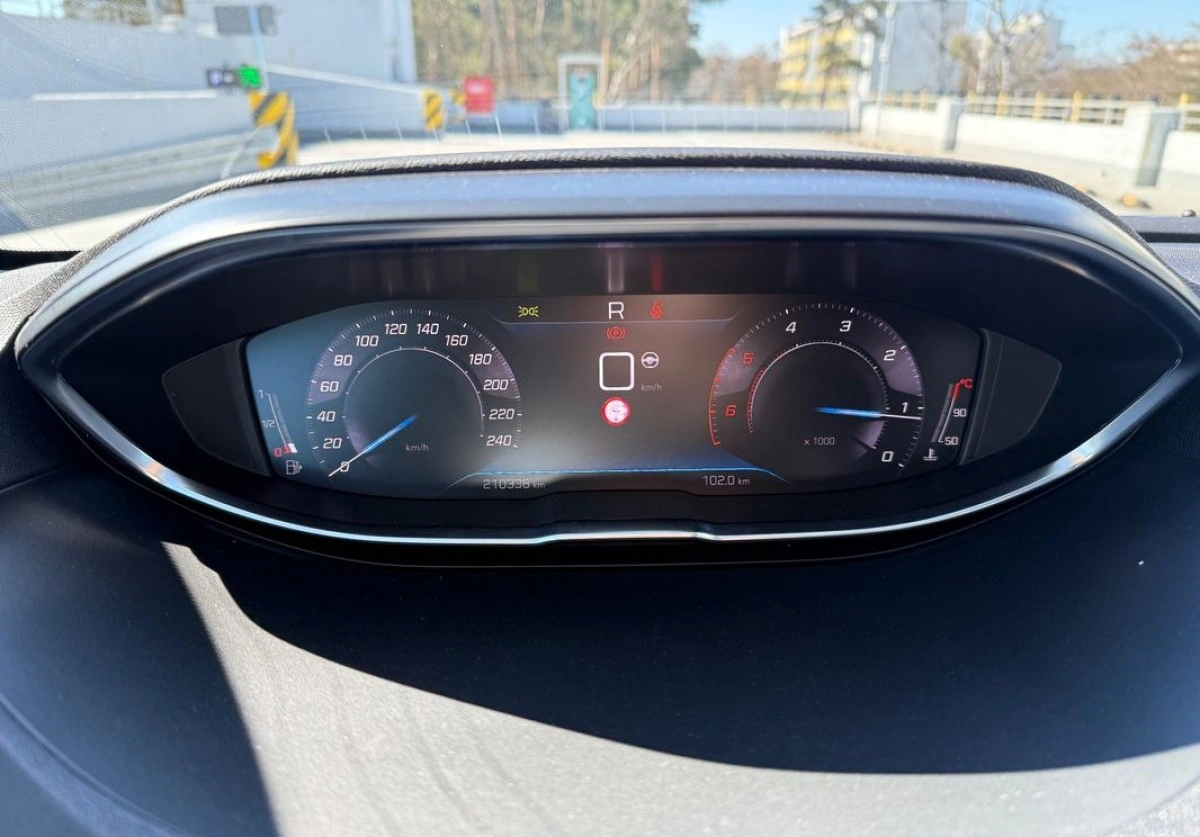 Peugeot 5008 - Zdjęcie 30