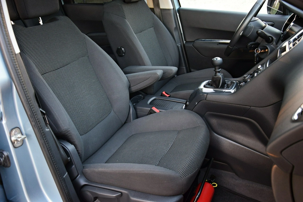 Peugeot 5008 - Zdjęcie 38