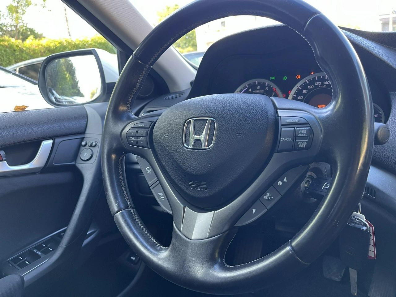 Honda Accord - Zdjęcie 17
